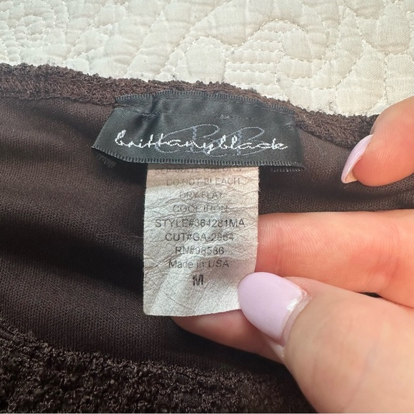 Brittany Black Y2K Lace Baby Tee. Size Medium. Chocolate brown. - Picture 3 of 5